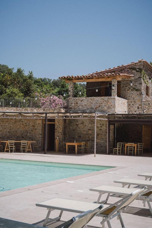 Masseria Agriturismo Torre Di Albidona 特雷比萨切 外观 照片
