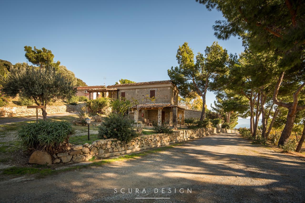 Masseria Agriturismo Torre Di Albidona 特雷比萨切 外观 照片